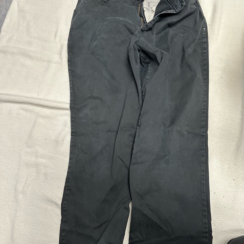 3 pairs of women’s dress or casual pants and capris - Picture 13 of 14